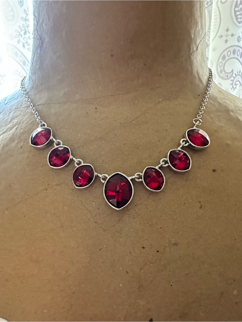 Source Unknown Silver Tone Necklace with Deep Red Stones